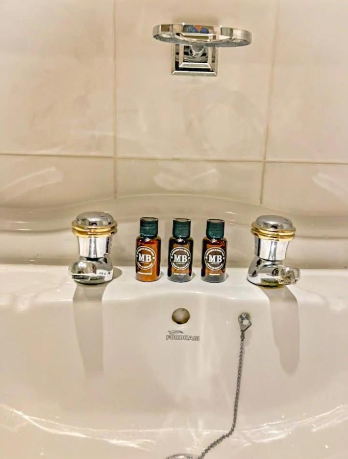 Central Chester Bedrooms エクステリア 写真